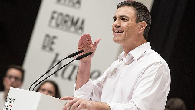 Sánchez propone a Rajoy un pacto «de fondo» sobre educación