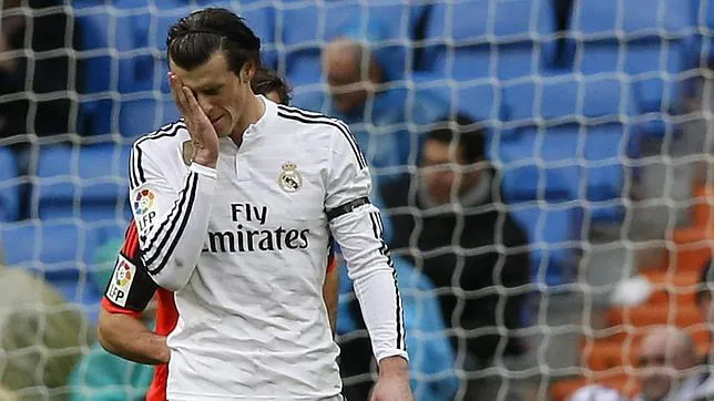 Gareth Bale se lamenta en el Bernabéu