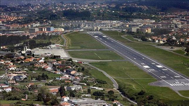 Alvedro estrena rutas con París y Valencia y las amplía con Madrid