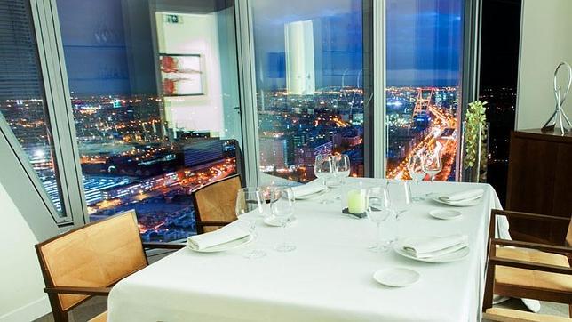 El restaurante espacio 33 es el más alto de la capital
