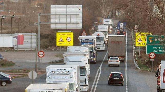 Recogen 1.300 firmas contra la carretera más letal de Aragón