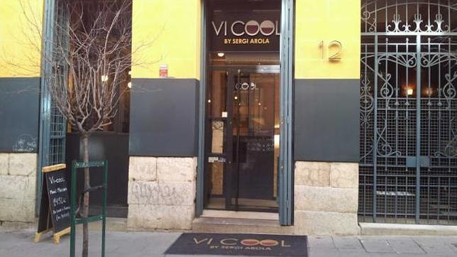 La entrada al restaurante de Sergi Arola, en la calle Huertas