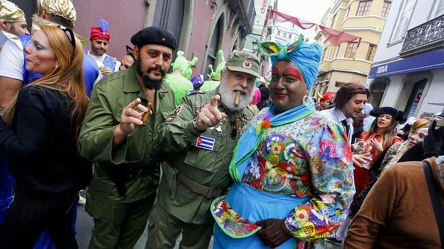 Más de 15.000 «mascaritas» participan en el Carnaval de Día de Las Palmas de Gran Canaria