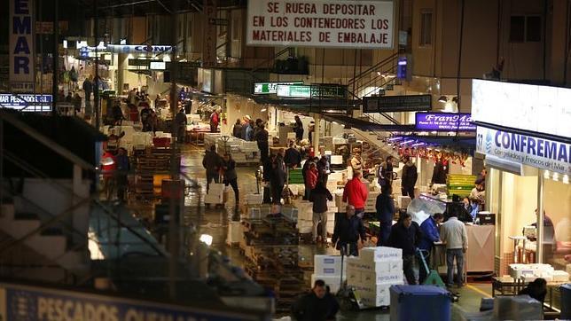 Los mayoristas hacen sus compras en Mercamadrid