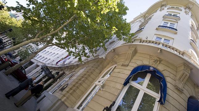 El Hotel Ritz invierte medio millón de euros en restaurar su fachada