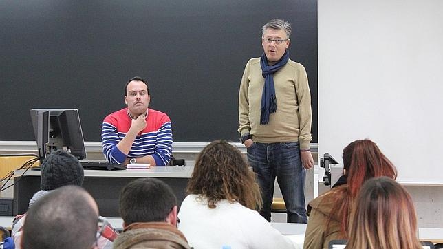 «Cocemfe Alicante» enseña experiencias de vida a los futuros profesionales de Trabajo Social