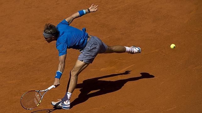 Rafa Nadal ultima su estreno sobre la tierra en 2015