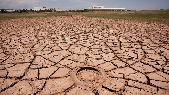 El Gobierno limitará por Real Decreto el consumo de agua por la sequía en un área de 5,16 millones de habitantes