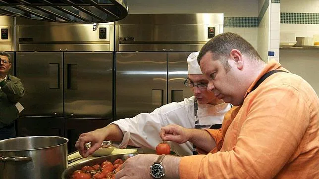 Contratar un chef a domicilio puede llegar a costar casi 200 euros dependiendo del menú acordado