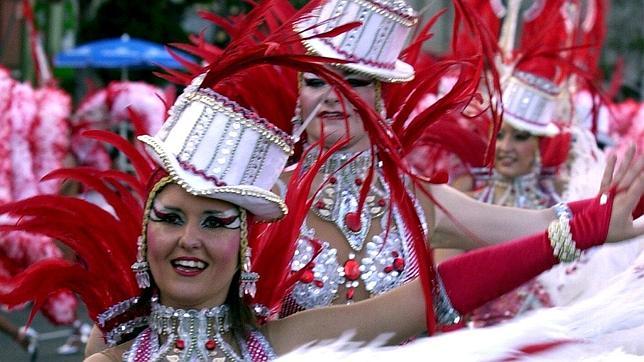 Santa Cruz celebra el Carnaval de Día