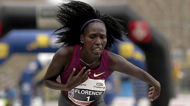 Florence Kiplagat bate tres récords mundiales en el medio maratón de Barcelona