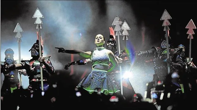 Barcelona se rinde a la fantasía pop de Katy Perry