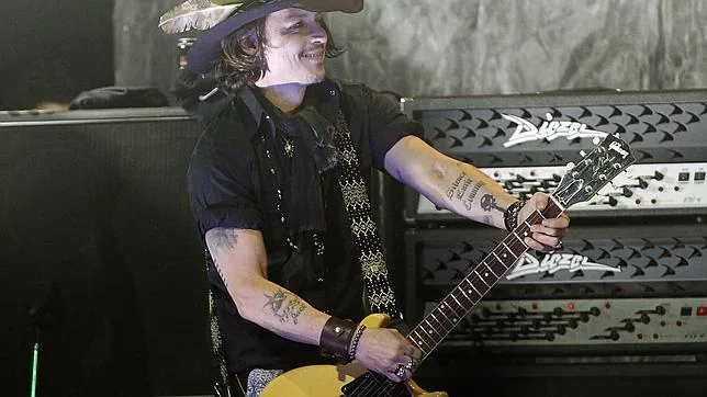 Johnny Depp forma un grupo con Alice Cooper y el guitarrista de Aerosmith, Joe Perry