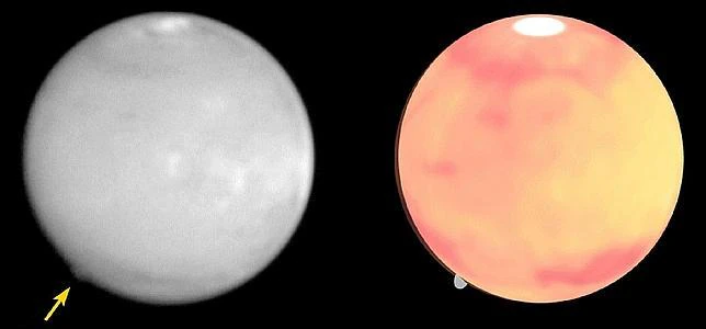 A la izquierda: imagen real de Marte con el penacho en el limbo matutino. A la derecha: imagen simulada de Marte.