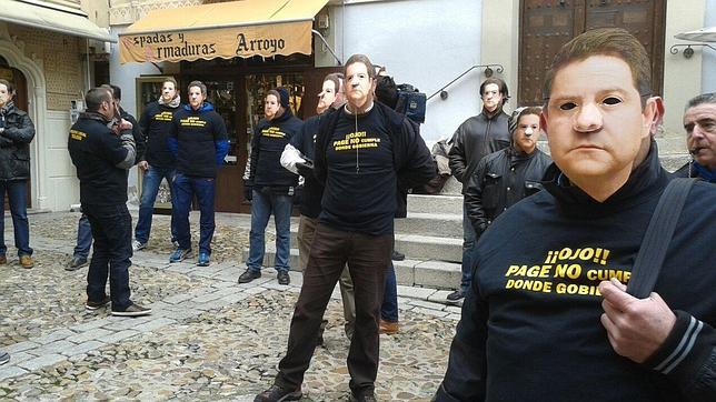 Policías locales de Toledo protestan contra el equipo de Gobierno