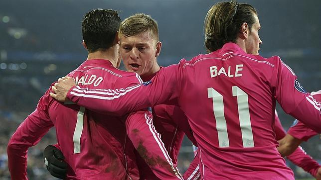 Kroos cuestiona la fiesta de Cristiano