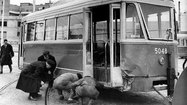Accidente de un tranvía en el Puente de Praga