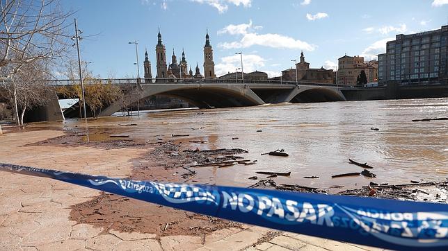 El Ebro volverá a desbordarse la próxima semana con su tercera riada en menos de un mes