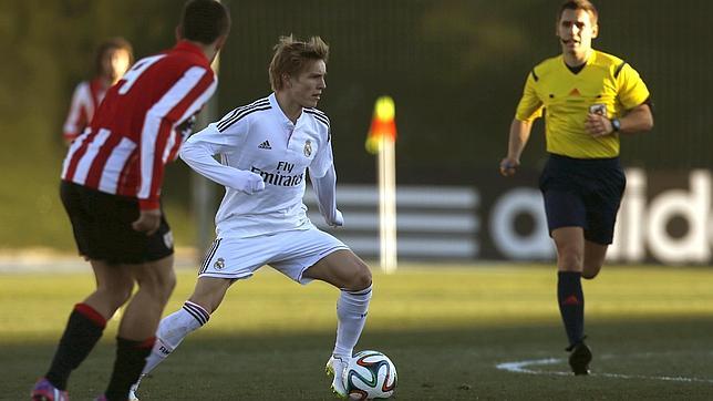 Odegaard espera debutar frente al Schalke