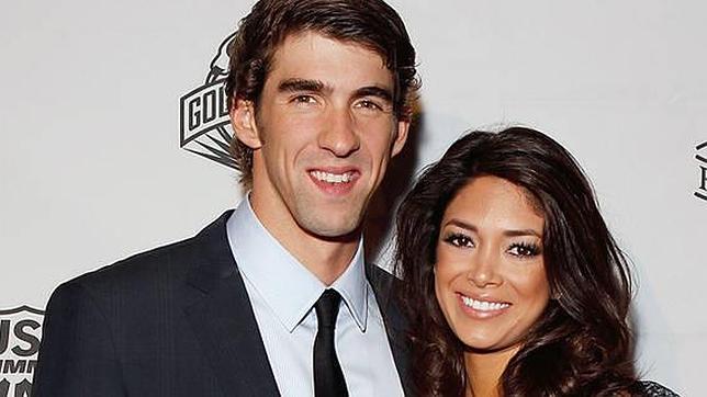 Phelps anuncia su matrimonio con Miss California 2010