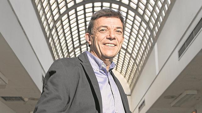 Carlos Andradas: «Esta Universidad se ha venido abajo en los últimos cuatro años»