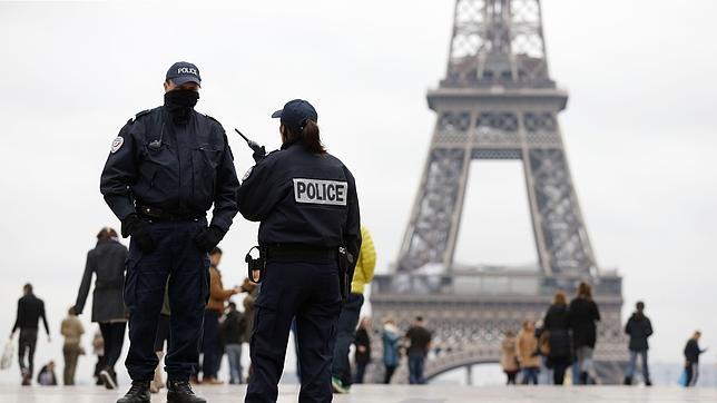 Cinco drones de origen desconocido sobrevuelan París