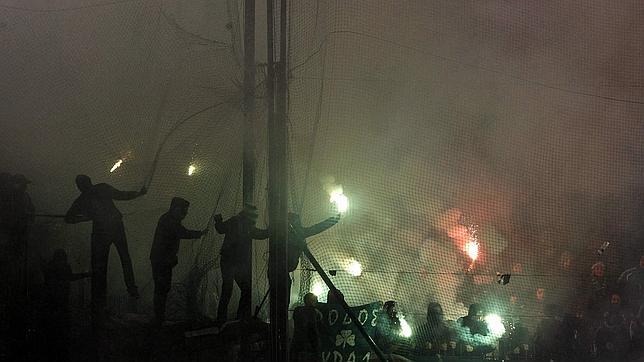 Suspenden de forma indefinida la Liga griega para combatir la violencia