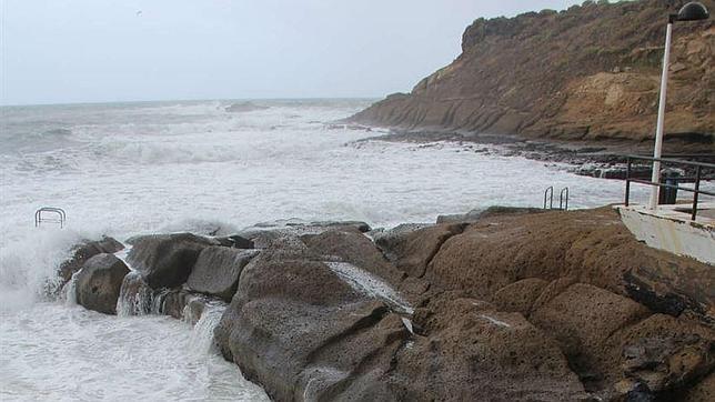 Tenerife, La Palma, La Gomera y Lanzarote, en alerta por fenómenos costeros adversos