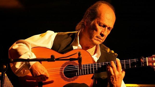 Paco de Lucía: un viaje por la biblioteca del mejor guitarrista de la Historia