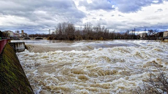 De las 10.000 hectáreas anegadas por el Ebro a las 10.000 hectáreas sin riego en Valencia