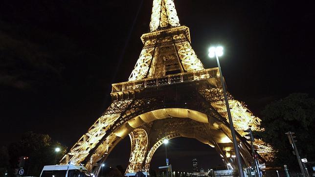 La Torre Eiffel instalará dos nuevos aerogeneradores