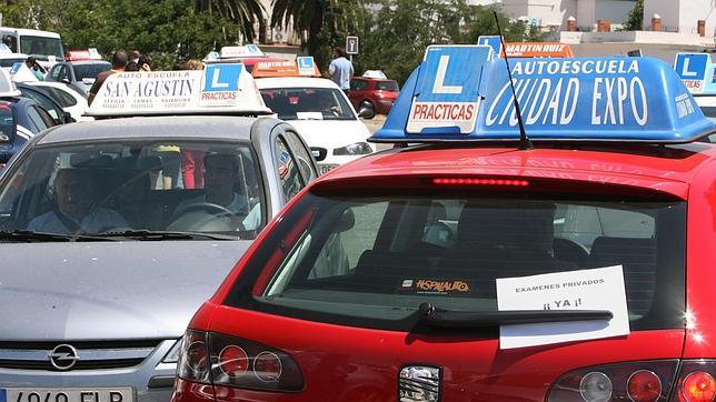 ¿Cuánto cuesta sacarse el carnet de coche más barato de España?