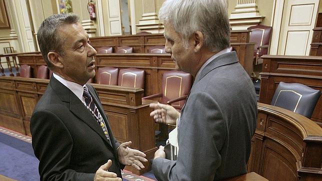 CC y el PSOE canario arrinconan a Rivero y José Miguel Pérez