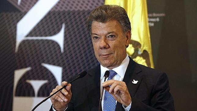 Santos desmiente «en público y en privado» el «complot» del que habla Maduro