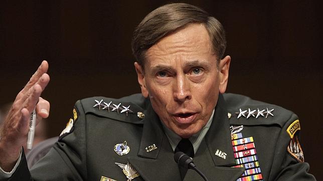 El exdirector de la CIA Petraeus se declara culpable por pasar información clasificada a su amante