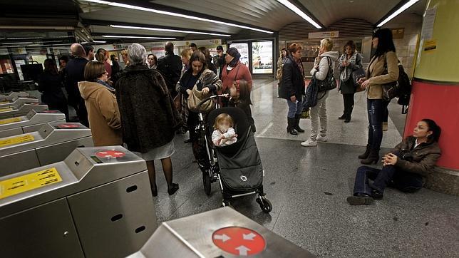 Guía para no quedarte atrapado en la huelga del Metro de Valencia