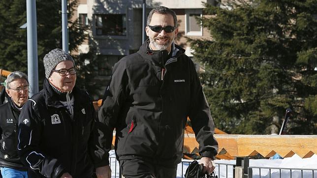 Don Felipe esquía en las pistas de Baqueira aprovechando el buen tiempo