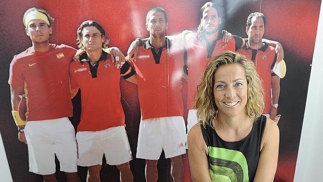 Presentación de la nueva capitana de la copa Davis, Gala León en septiembre de 2014