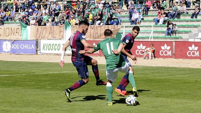 1-0: El Toledo derrota al Huesca y sigue vivo para la pelea final