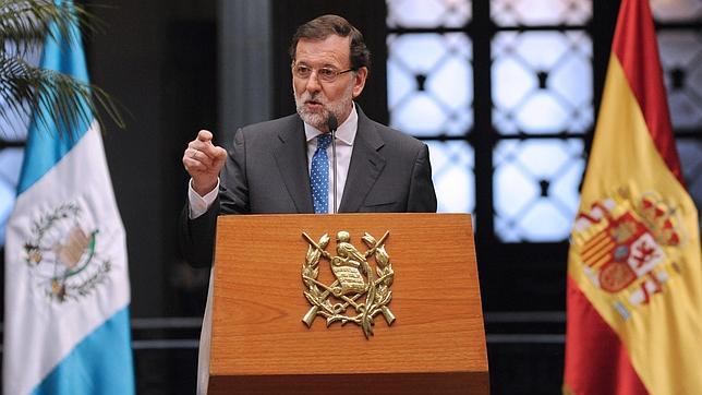 Rajoy evitar hablar de Ignacio González y presume de candidatas «magníficas»