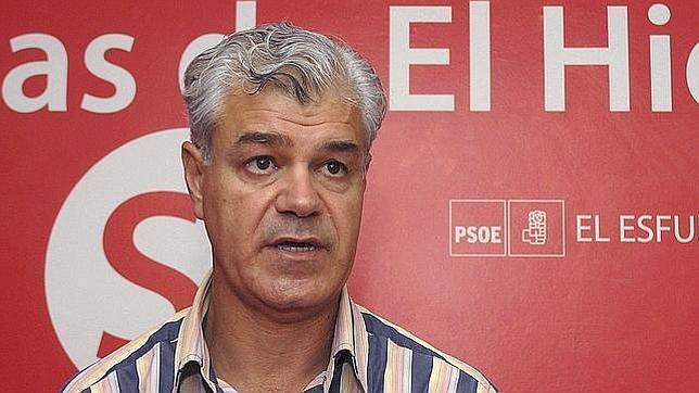 Alpidio Armas niega que vaya a dejar el PSOE para irse con Casimiro Curbelo