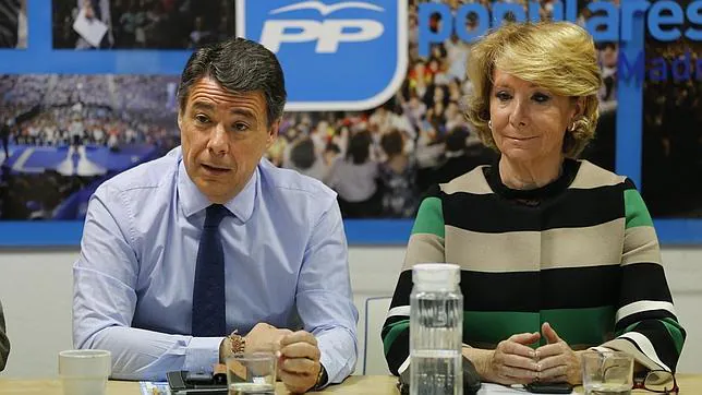 Ignacio González y Esperanza Aguirre, en una reunión del comité de dirección del PP de Madrid