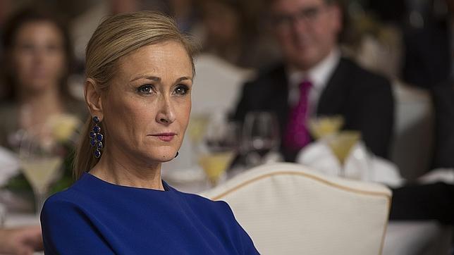 Cifuentes a la Policía: «Me da una pena horrorosa dejar de ser vuestra jefa»