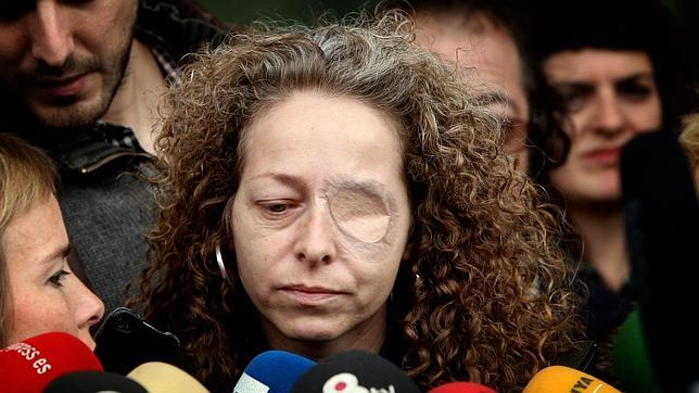 El juez envía a juicio a dos mossos al concluir que Quintana perdió el ojo por una pelota de goma