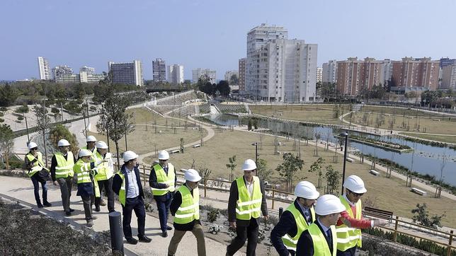 El centro de Alicante tendrá más calles «verdes» tipo bulevar como la Explanada