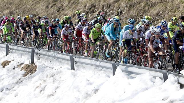 Poels vence en la cuarta etapa y es líder