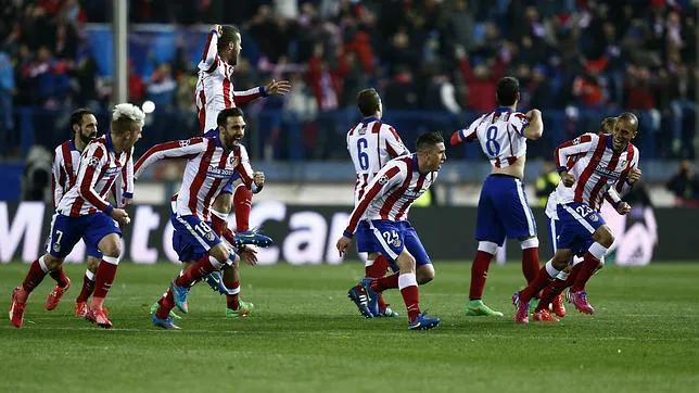 El Atlético, eufórico tras pasar a cuartos en la tanda de penaltis