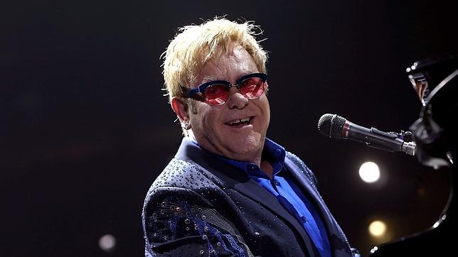 Elton John durante un concierto en el Madison Square Garden