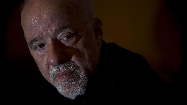 Paulo Coelho elige la Catedral de Santiago para celebrar el día de San José