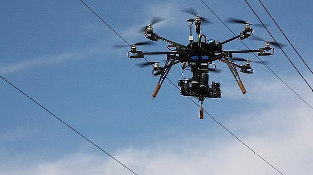 Endesa lleva sus «drones» al Vallés para revisar el estado de la red eléctrica